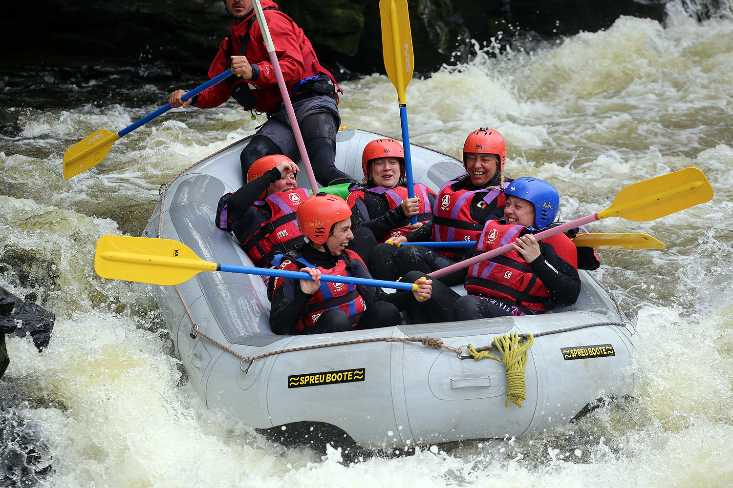Alcedo Care White Water Rafting